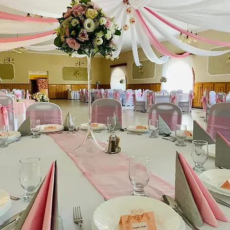 Muskatli Panzio Es Etterem