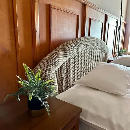 Muskatli Panzio Es Etterem Motel *