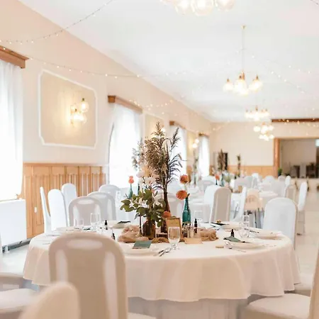 Motel Muskatli Panzio Es Etterem *