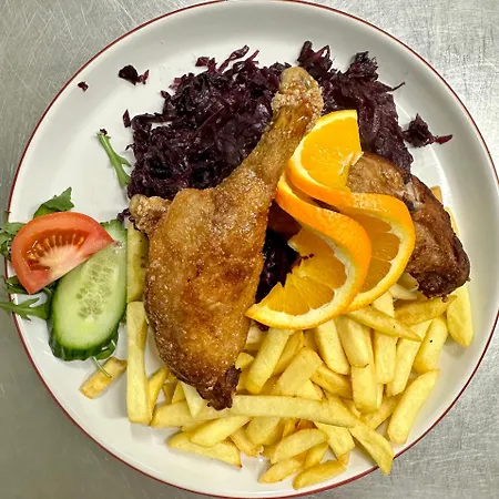 Muskatli Panzio Es Etterem Újhartyán