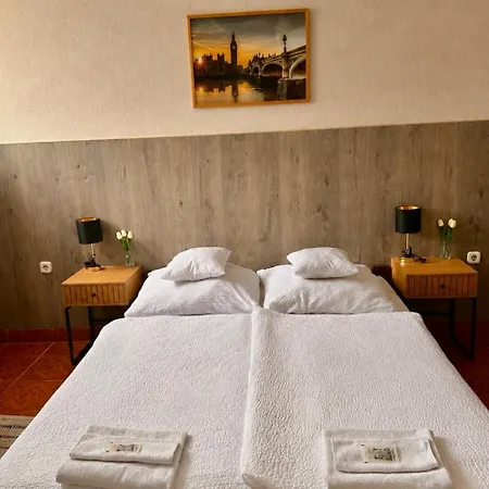 Muskatli Panzio Es Etterem Motel *