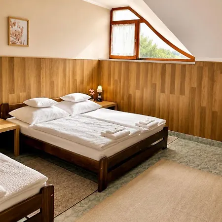 Motel Muskatli Panzio Es Etterem Újhartyán