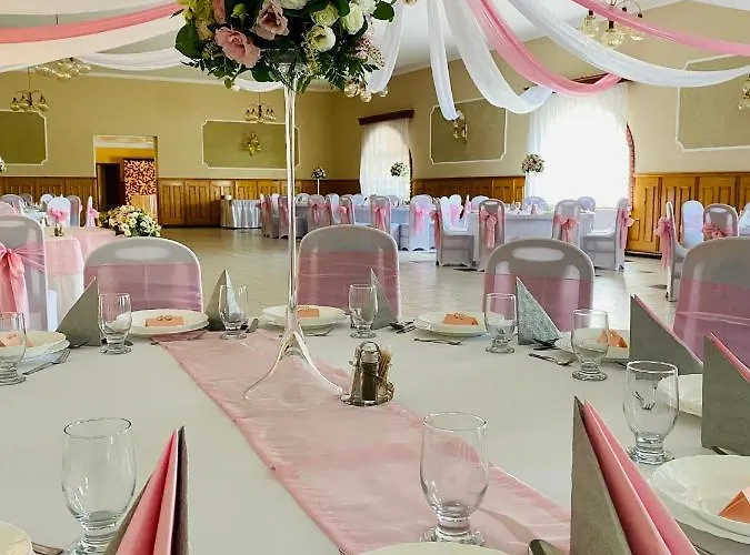 Muskatli Panzio Es Etterem