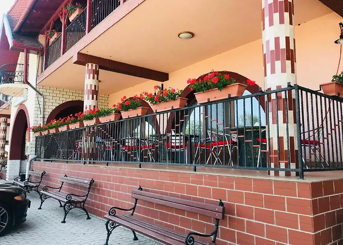 Muskatli Panzio Es Etterem Motel Újhartyán