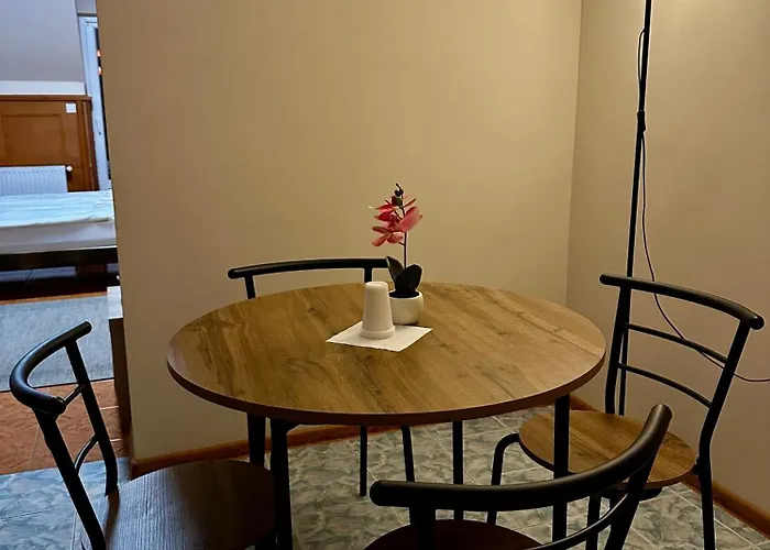 Muskatli Panzio Es Etterem Motel Újhartyán